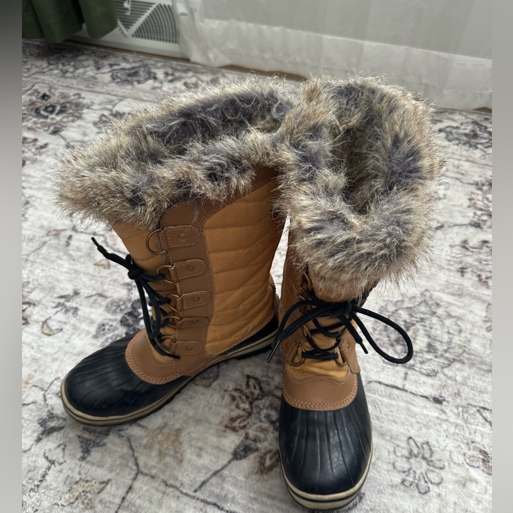 Sorel Black and Gray Faux Fur Boots